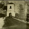 Столітні світлини Лукова. Арка-дзвіниця