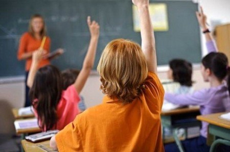 У луцькій школі звичайний дзвінок змінили на музику