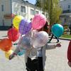 У Луцьку діти відпустили в небо «писанки» для Небесної Сотні