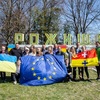 У місті на Волині четвертий рік поспіль розмалювали в'їзний знак