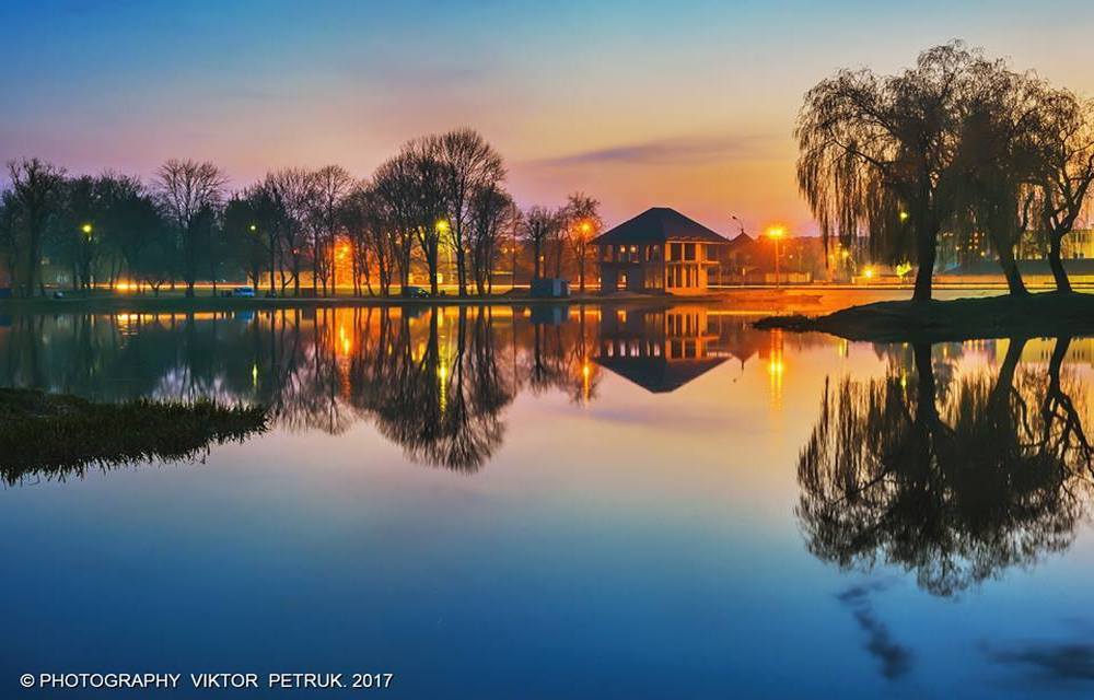 Вечірній краєвид на околиці Луцька. Фото