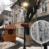 У центрі Луцька –- нові новорічні декорації