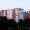 У Луцьку фасад багатоповерхівки прикрасили логотипом міста
