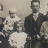 100 років тому: ретрофото родини з Ковеля