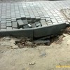 У Луцьку новий тротуар розсипався за місяць