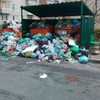 Лучани скаржаться, що з їх двору вже кілька днів не вивозять сміття