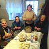 «Сокілські веселухи» наліпили українським захисникам домашніх вареників