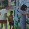 Замість книжкових полиць – холодильники:  як працює єдина на Волині бібліотека просто неба