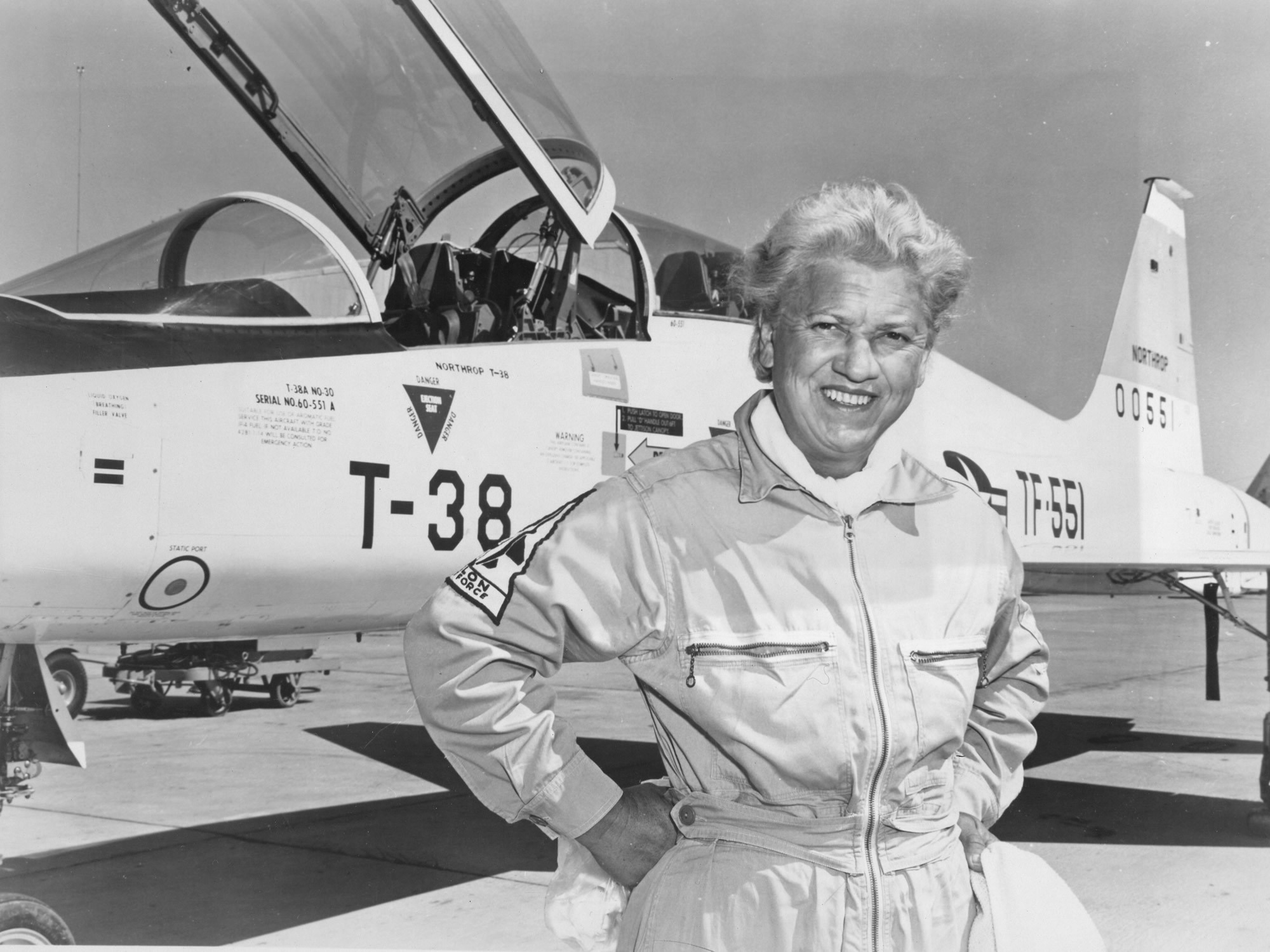 Перукарка стала першою жінкою, яка подолала звуковий бар'єр на літаку