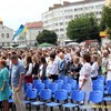 Лучани у центрі міста співали гімн України