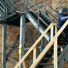 У замку Любарта відновлюють сходи, що не ремонтували 20 років