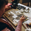 «Лікує» святих: як працює перша реставраторка ікон на Волині