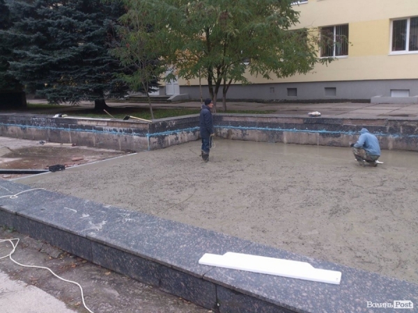 Майданчик біля ПУМу обіцяють здати в березні