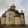 Подружжя з Луцька малює кам'яні ікони