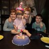 Українка одягає у «вишиванки-абаї» мешканок Саудівської Аравії